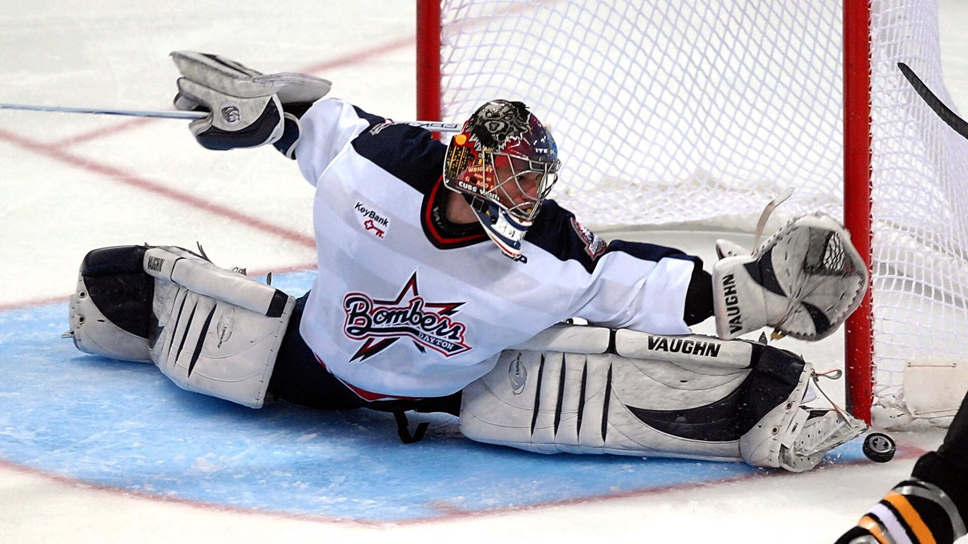 狼王在季后赛中的亮眼表现:多次关键抢断和救险,让球队稳住局势!